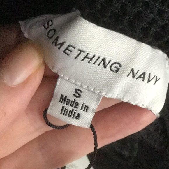 NWT Something Navy Tie Shoulder Top in Black Size Small - Picture 10 of 12